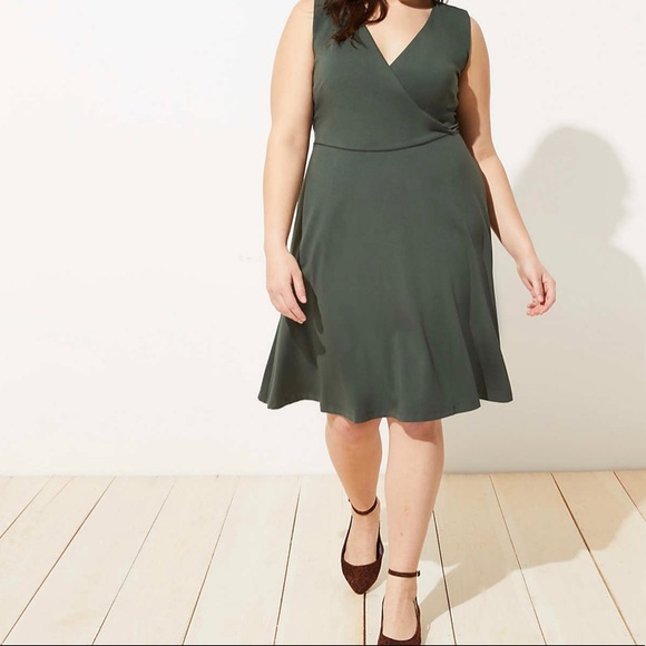 LOFT Dresses & Skirts - NWT Loft Sleeveless Green Dress